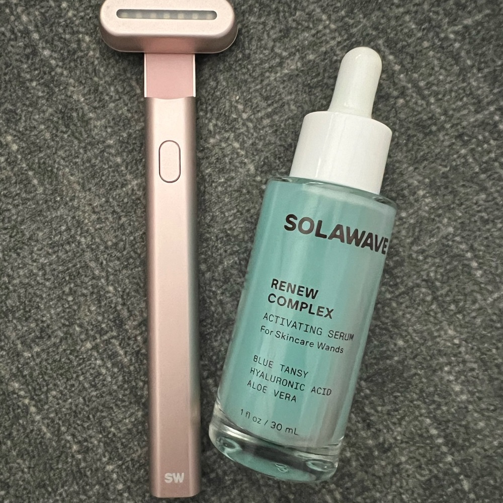 Renew Complex Activating Serum with Rose Gold Solawave Wand